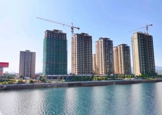 九龙一品项目位于安仁县安仁大道与滨江南路交汇处