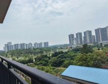 汉寿御城金色晓岛，邻龙珠湖公园，拥湖景生态，享繁华与宁静。147 平 4 房，送车位与空中花园，周边学府环绕，与万达广场相邻。一期有多样住宅与社区底商，居住舒适便捷。