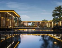 1月19日成为岳阳楼市的一个闪耀时刻。这一天，天伦东湖院在岳阳大酒店盛大开启首开盛典，如同一场璀璨的烟火，瞬间点燃了岳阳楼市久违的火爆氛围。活动现场，超 500 人纷至沓来，将场地挤得满满当当