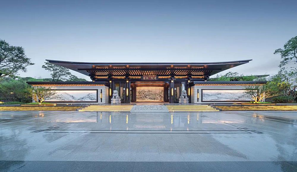 益阳建发央著位于益阳大道万达广场北侧,近期房价7000元/平米,后续将不定期为您带来益阳建发央著房价走势等动态,包括开盘日期、团购优惠、户型图等信息。