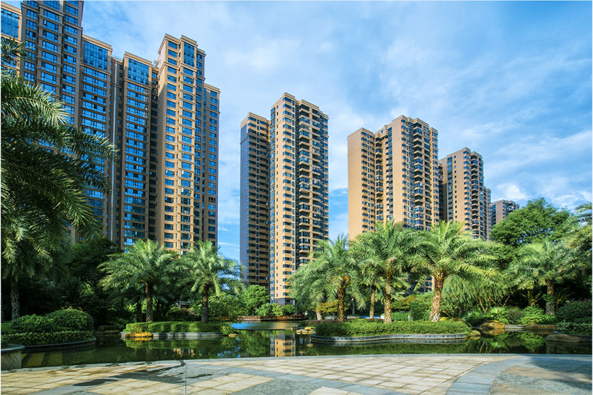 衡阳雁城国际公馆位于雁峰区白沙洲大道89号（白沙洲汽车站对面）,近期房价4500元/平米,后续将不定期为您带来衡阳雁城国际公馆房价走势等动态,包括开盘日期、团购优惠、户型图等信息。