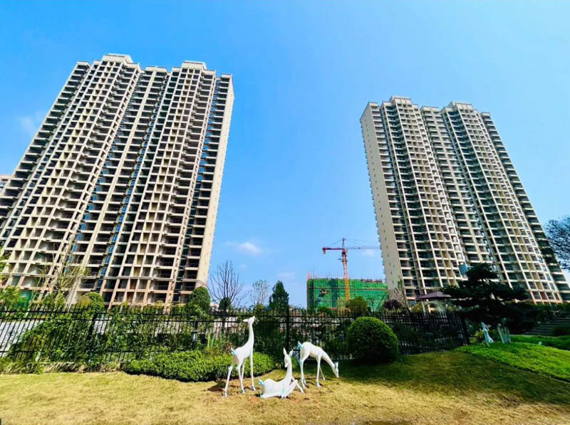 汝城县东方明珠海上会位于汝城县九龙大道与三江大道交汇处,近期房价5300元/平米,后续将不定期为您带来汝城县东方明珠海上会房价走势等动态,包括开盘日期、团购优惠、户型图等信息。