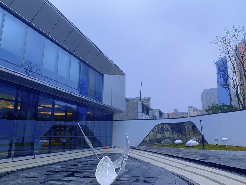 郴州碧桂园凤凰台位于郴州市北湖区寒溪路与惠泽路交汇处（距离财政局 500 米）,近期房价5800元/平米,后续将不定期为您带来郴州碧桂园凤凰台房价走势等动态,包括开盘日期、团购优惠、户型图等信息。